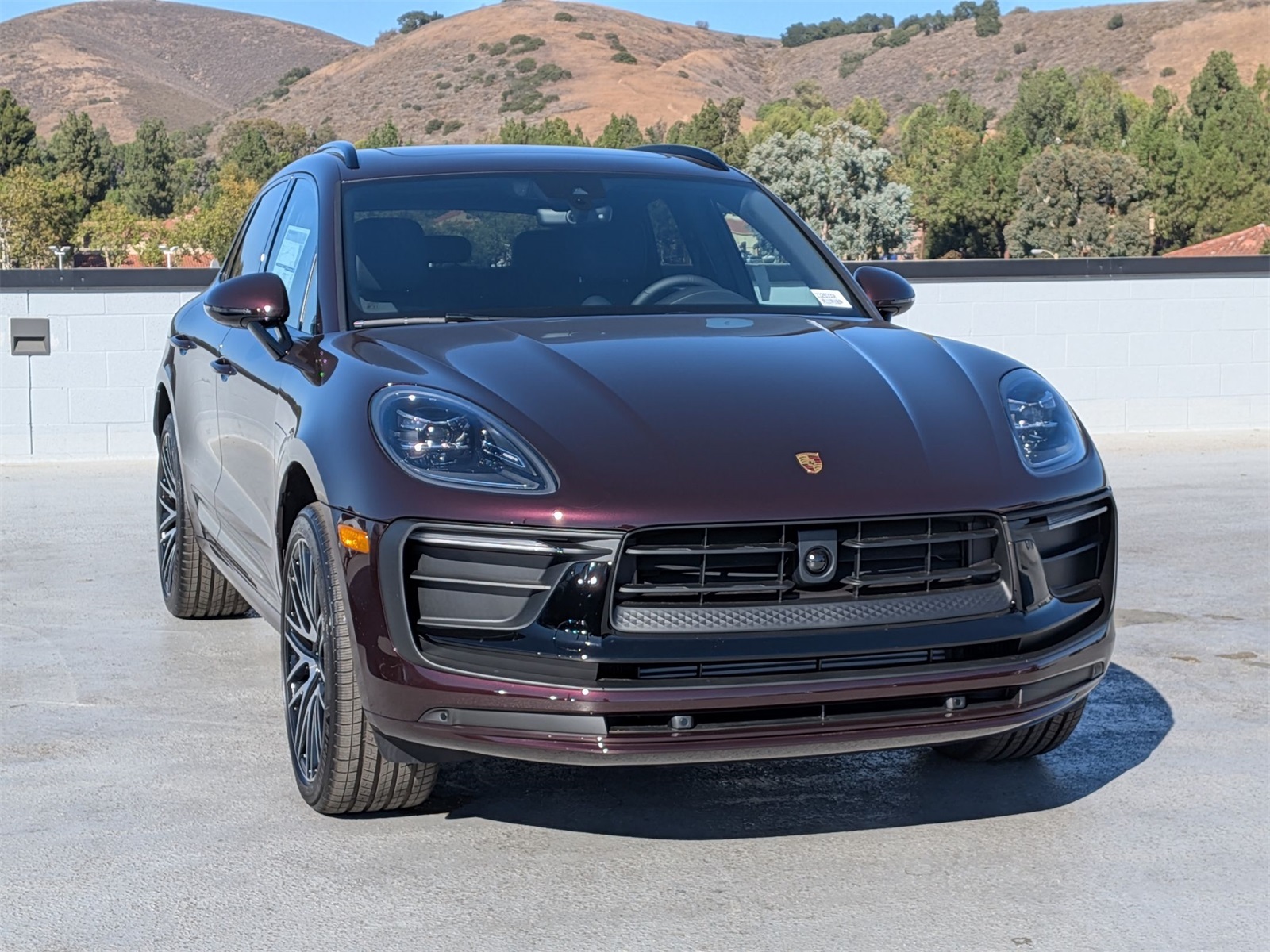 2026 Porsche Macan T photo 7