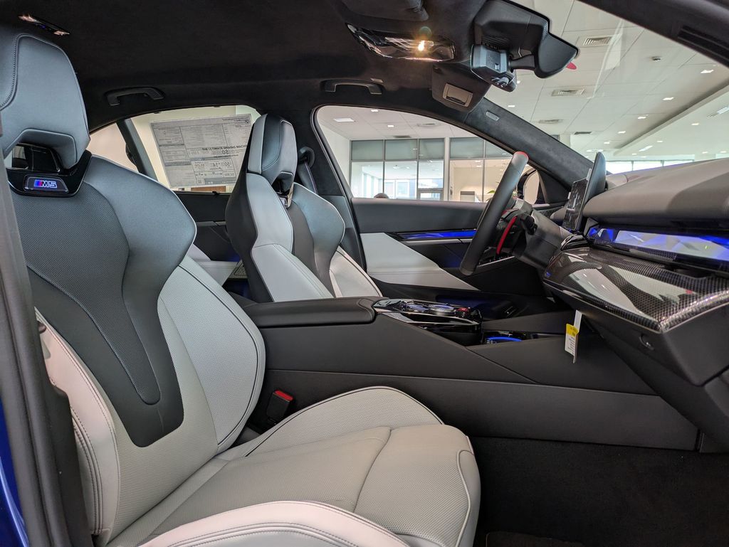 2025 Bmw M5 5 photo 5