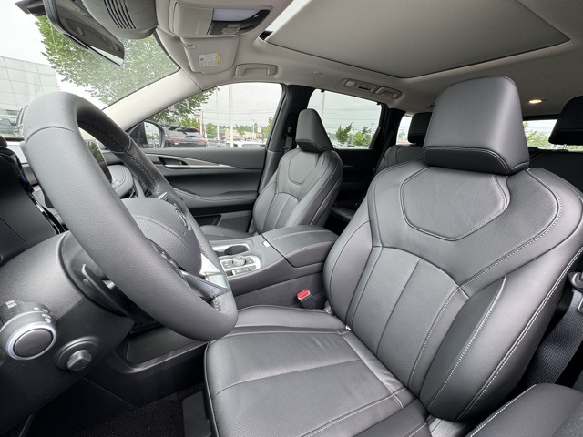 2025 Infiniti QX60 Luxe photo 7