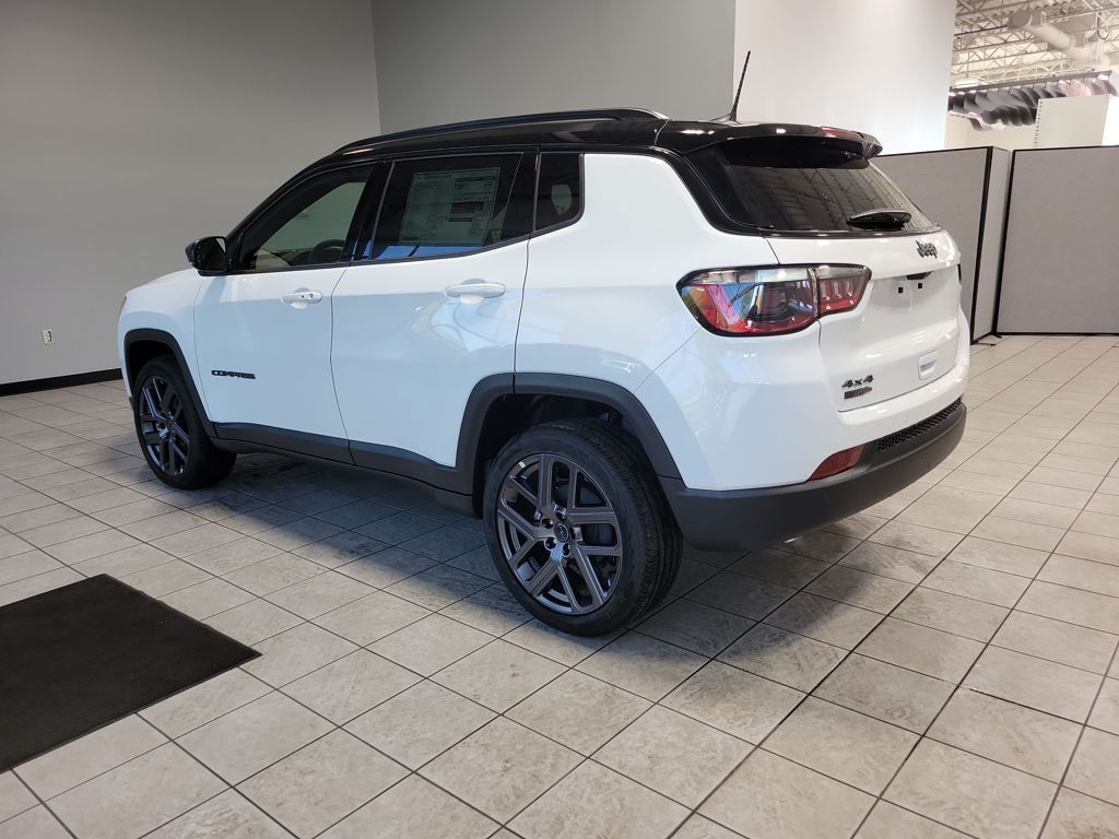 2026 Jeep Compass Limited Altitude photo 2