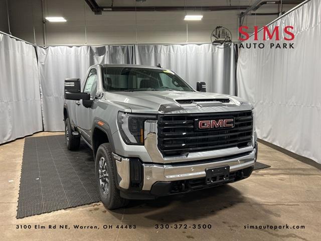 2025 GMC Sierra 3500HD Pro's photo