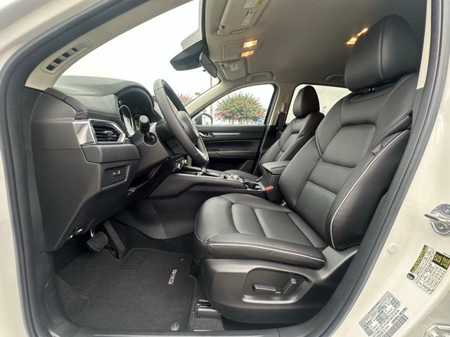 2025 Mazda CX-5 2.5 Select photo 23