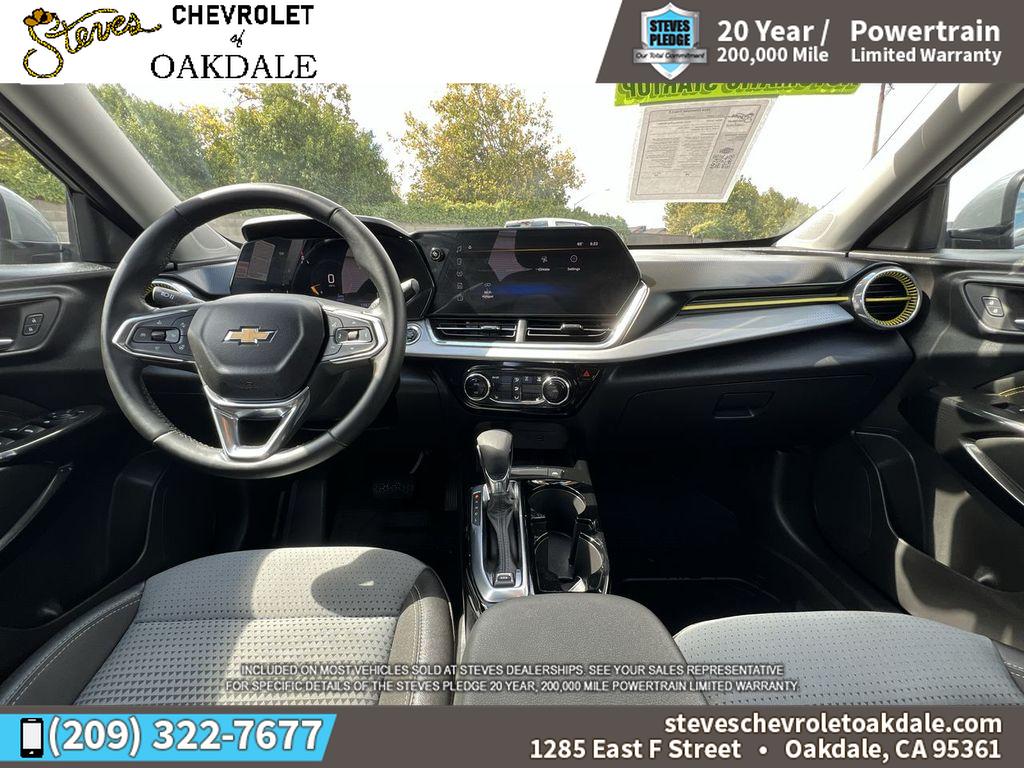 2024 Chevrolet Trax LT photo 19