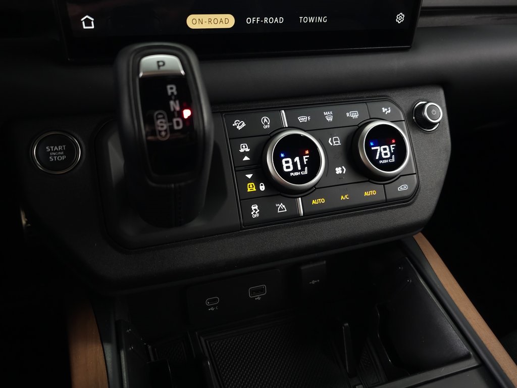 2024 LAND ROVER DEFENDER - Image 38