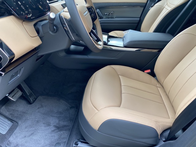 2025 Land Rover Range Rover Sport SE photo 16
