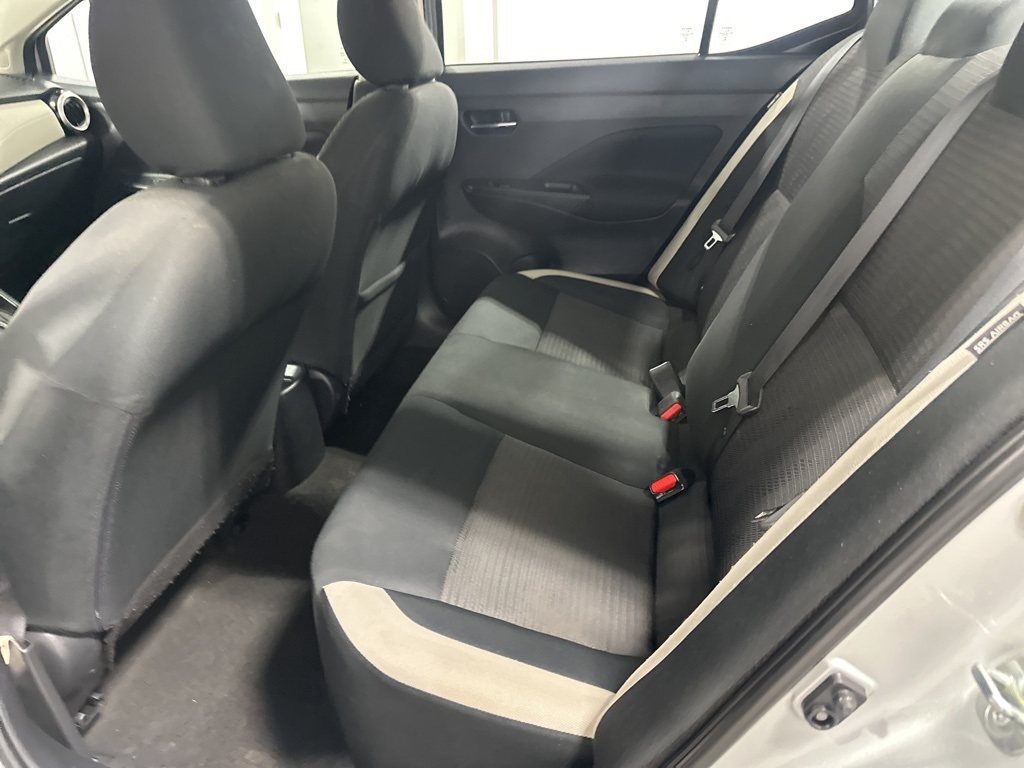 2021 Nissan Versa 1.6 SV photo 15