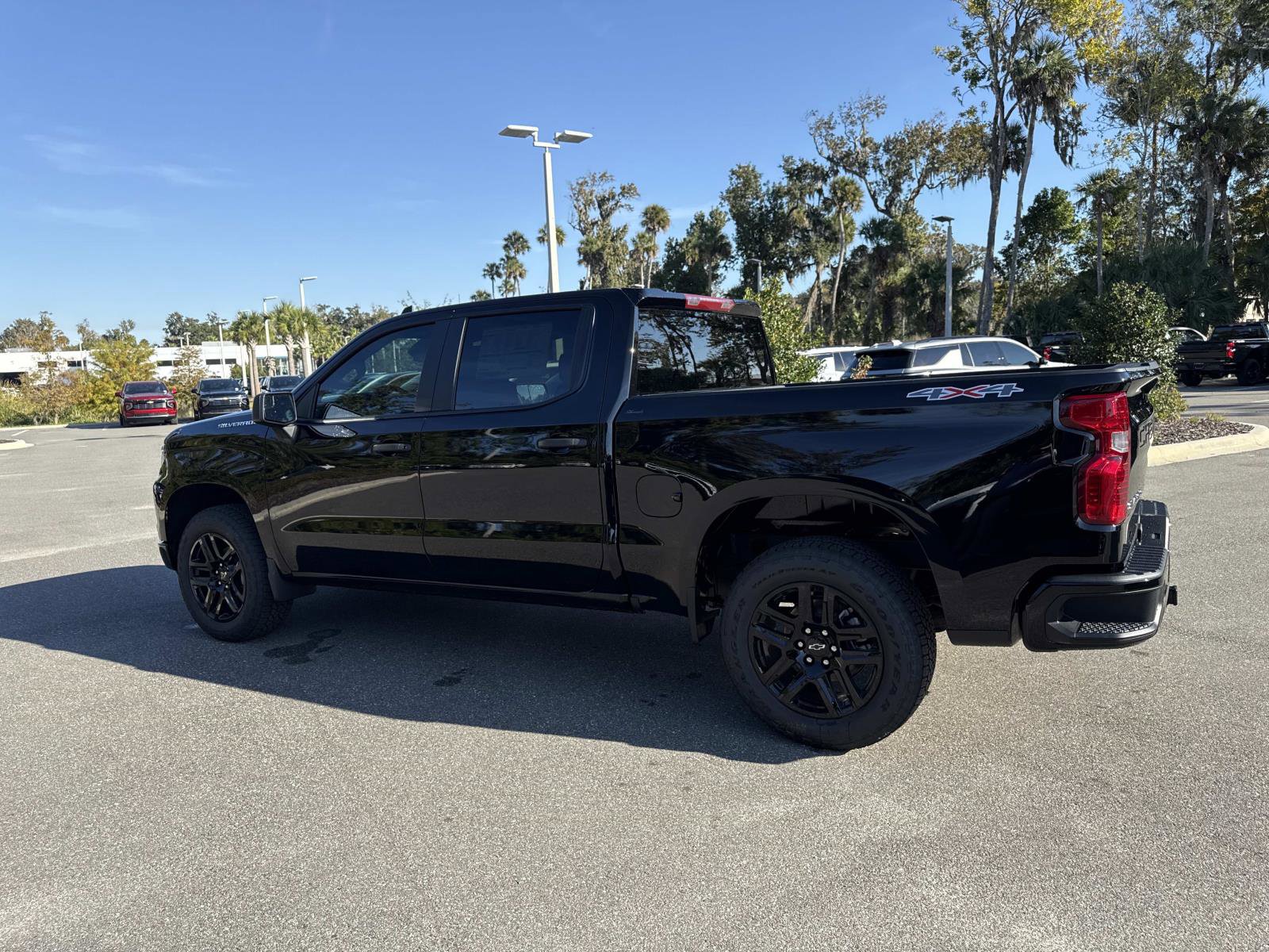 2026 Chevrolet Silverado 1500 Custom photo 4