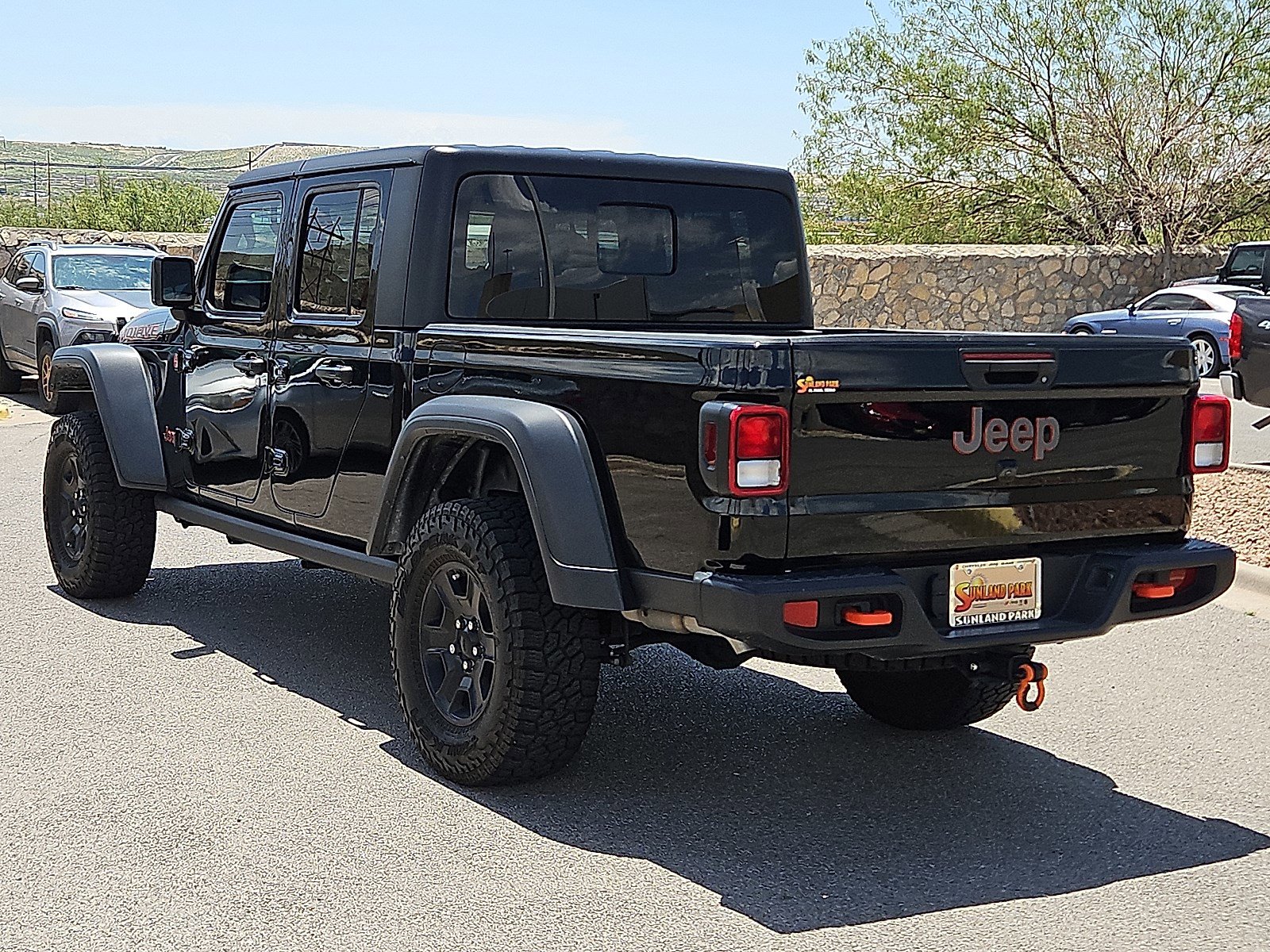 2023 Jeep Gladiator Mojave photo 3
