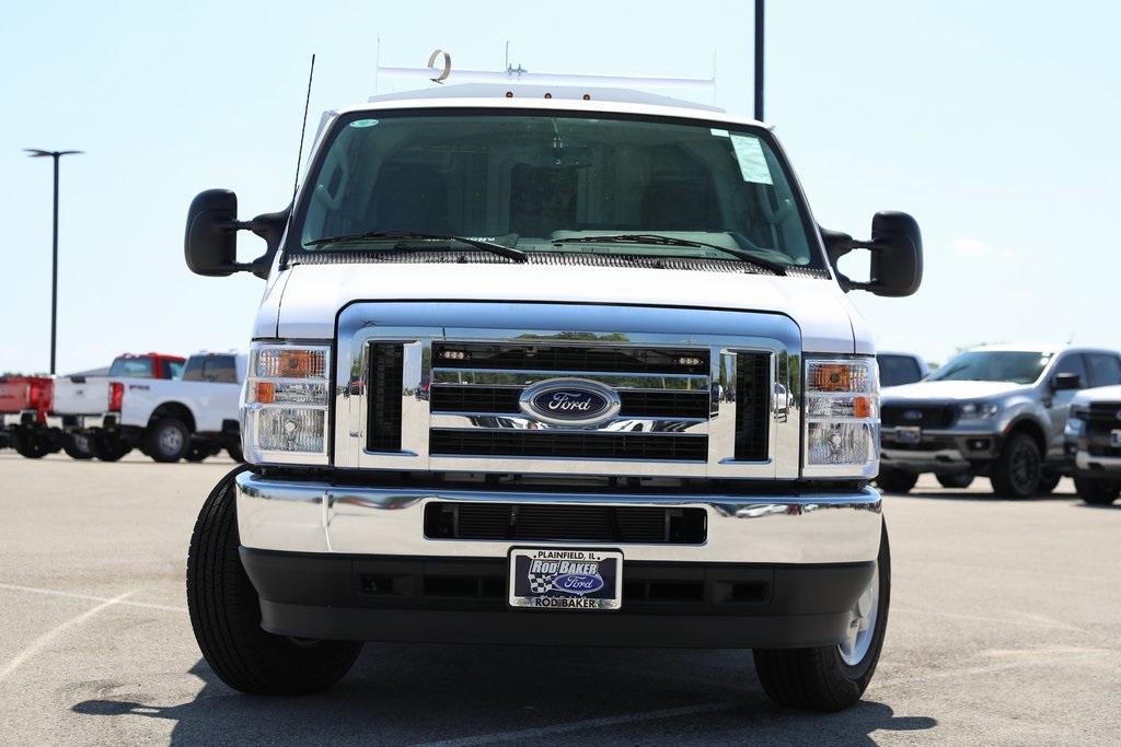 2025 Ford E-350 Base photo 2