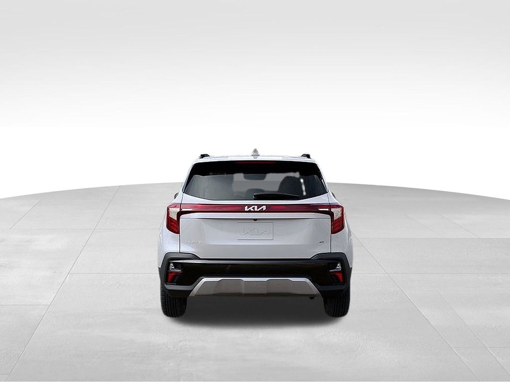 2026 Kia Seltos S photo 2