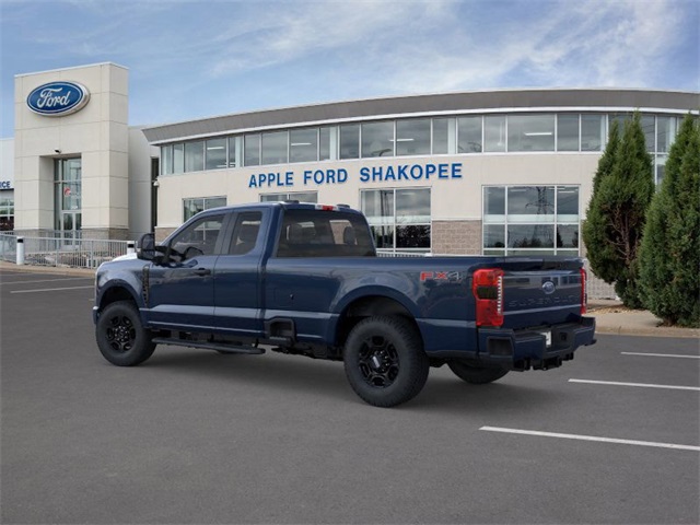 2025 Ford F-350 photo 4