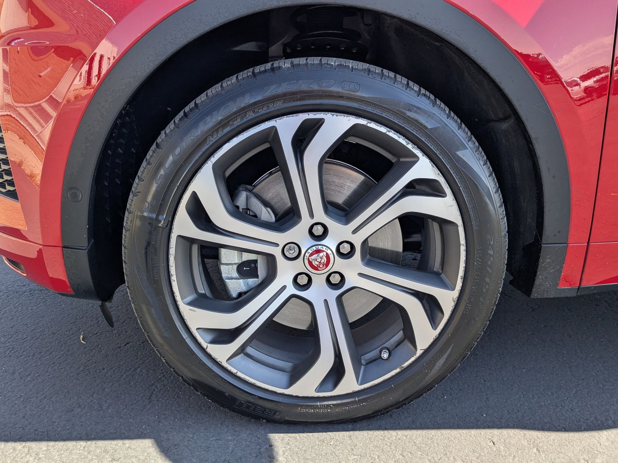 2018 Jaguar E-PACE First Edition photo 32