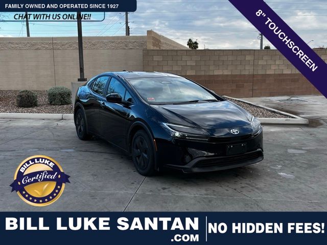 2025 Toyota Prius LE's photo