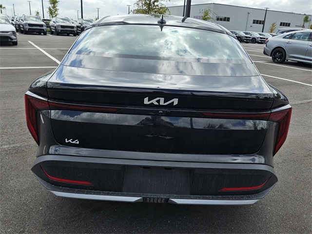 2025 Kia K4 LXS photo 8