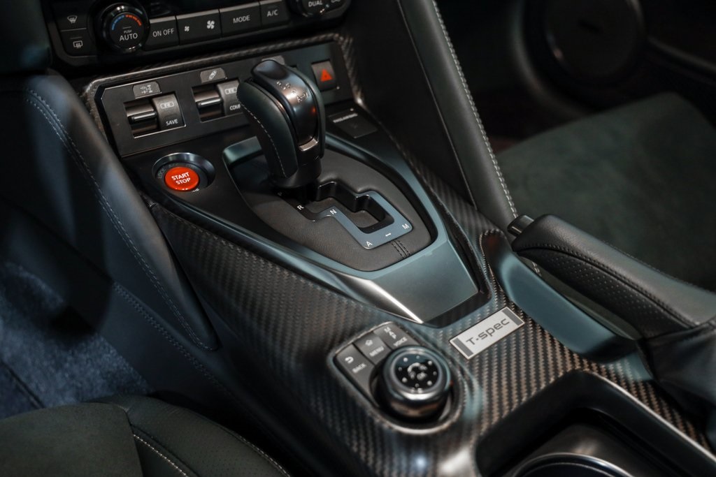 2021 Nissan GT-R Premium photo 32