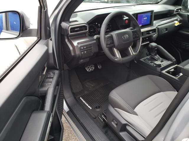 2025 Toyota Tacoma TRD Sport 4x4 Double Cab photo 10