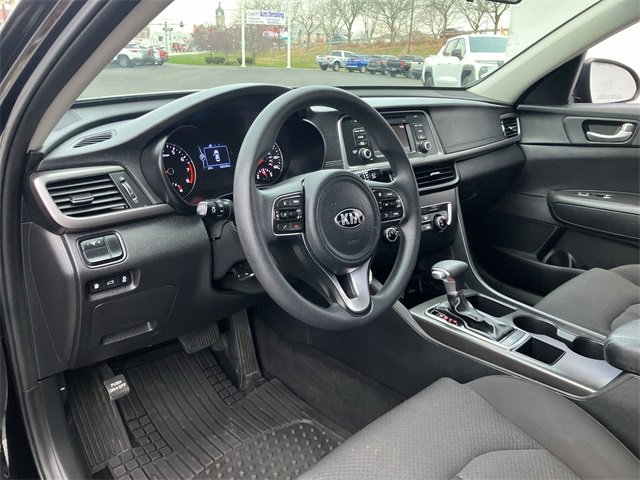 2017 Kia Optima LX photo 2