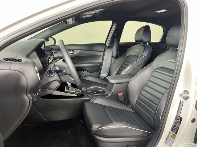 2023 Kia Forte GT-Line photo 11
