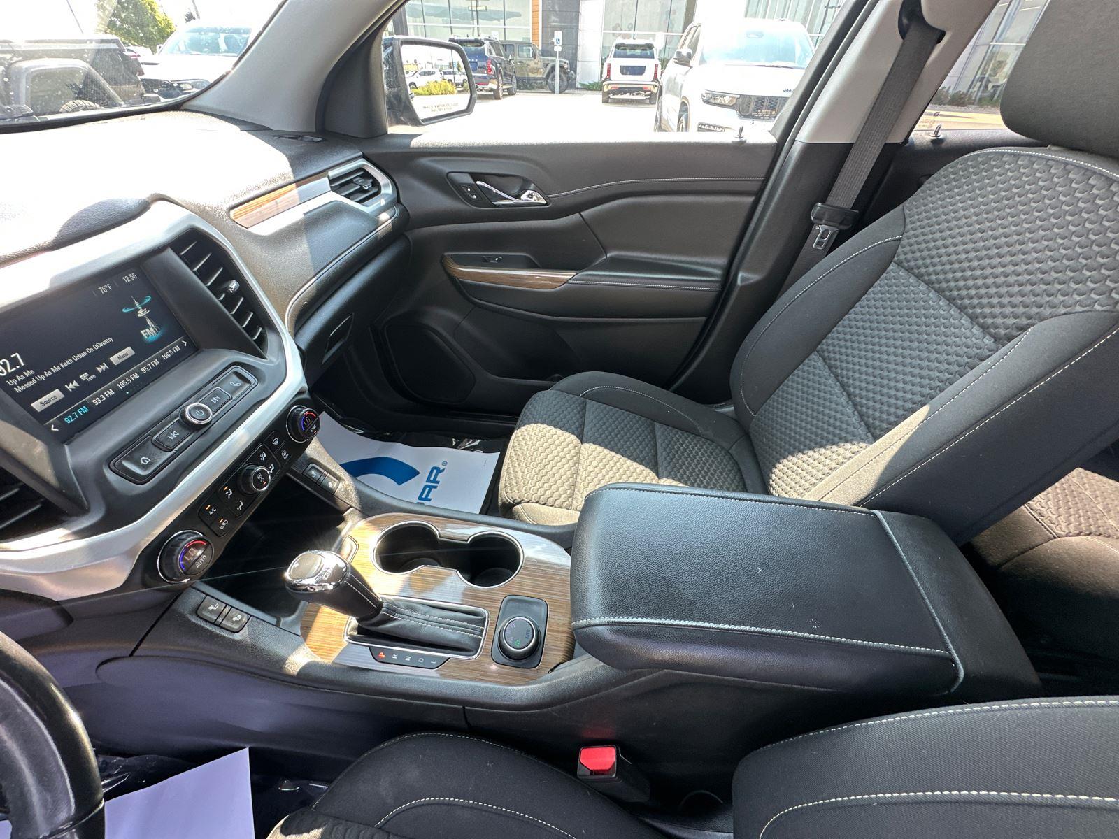 2019 Gmc Acadia SLE photo 21