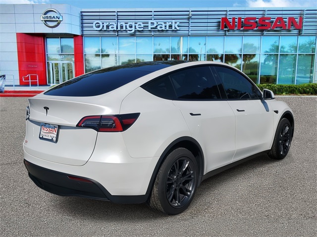 Used 2024 Tesla Model Y Long Range with VIN 7SAYGDED8RF167614 for sale in Northfield, Minnesota