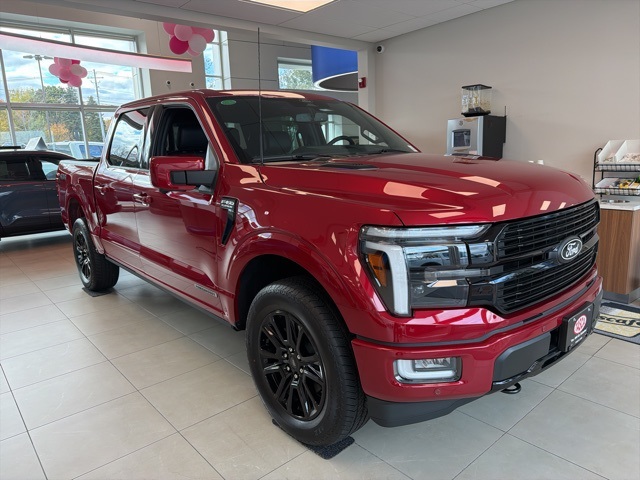 2025 Ford F-150 Platinum's photo