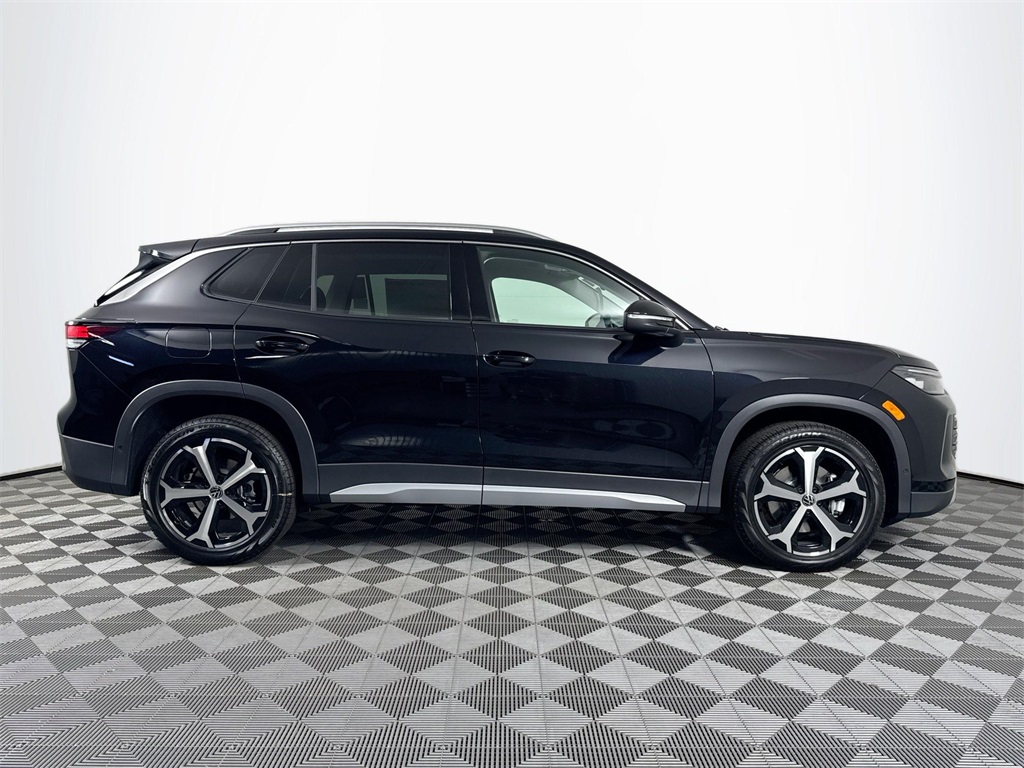 2025 Volkswagen Tiguan SE photo 5