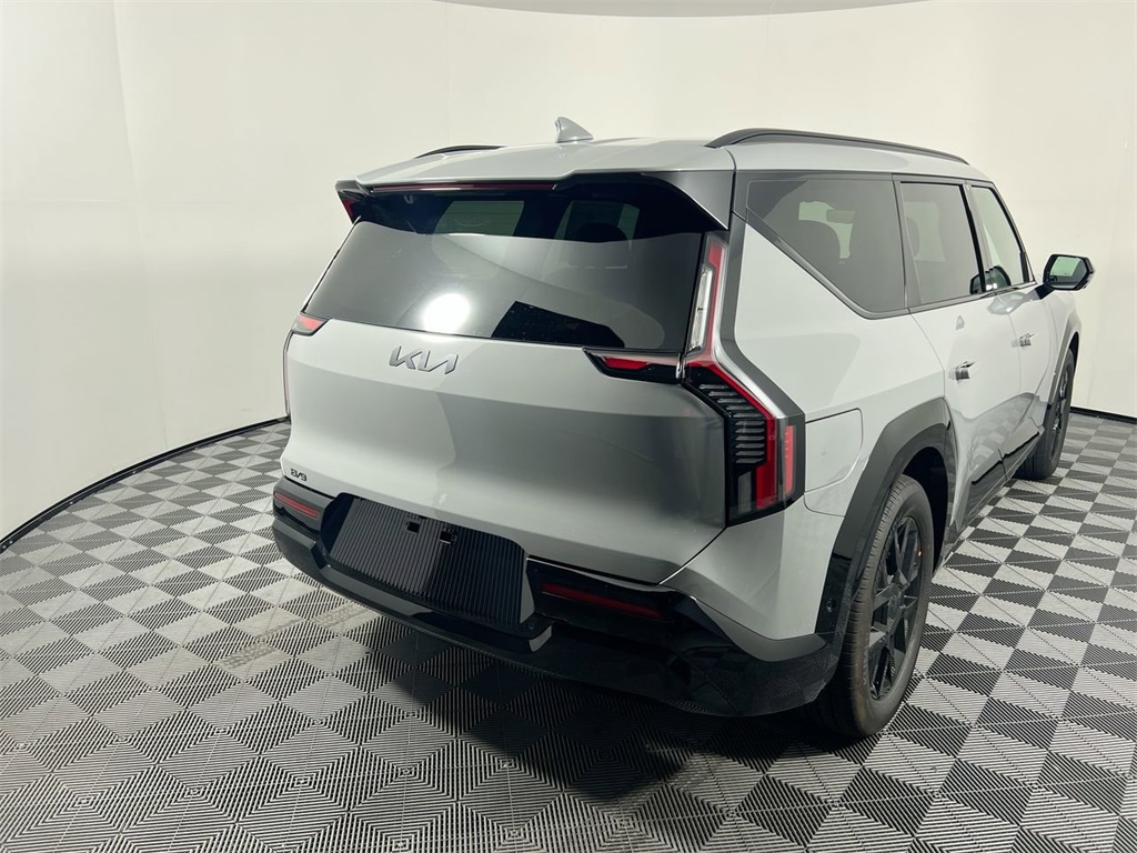 2026 Kia EV9 Land photo 3