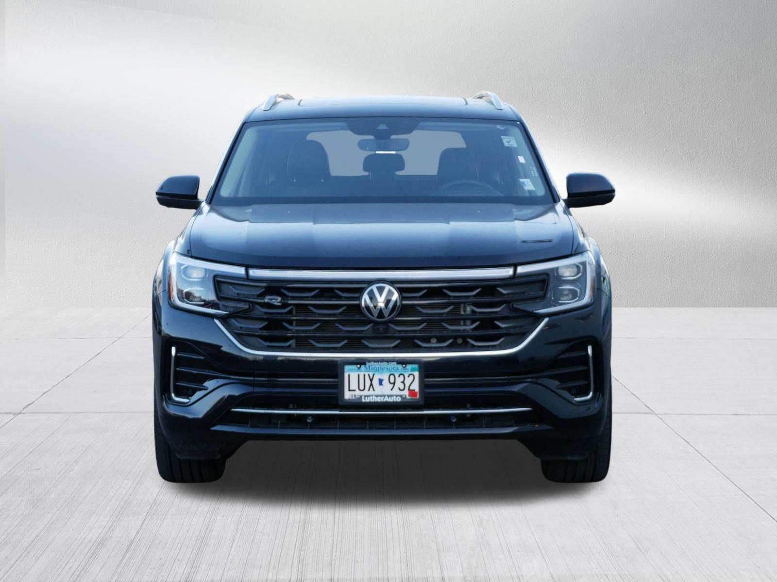 2024 Volkswagen Atlas SEL Premium R-Line photo 2