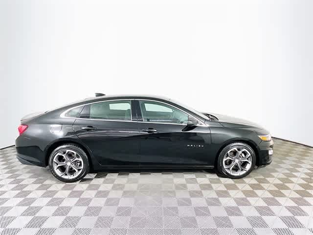 2022 Chevrolet Malibu 1LT photo 2
