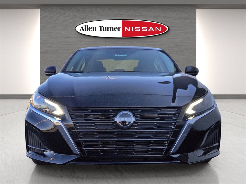 2025 Nissan Altima S photo 2