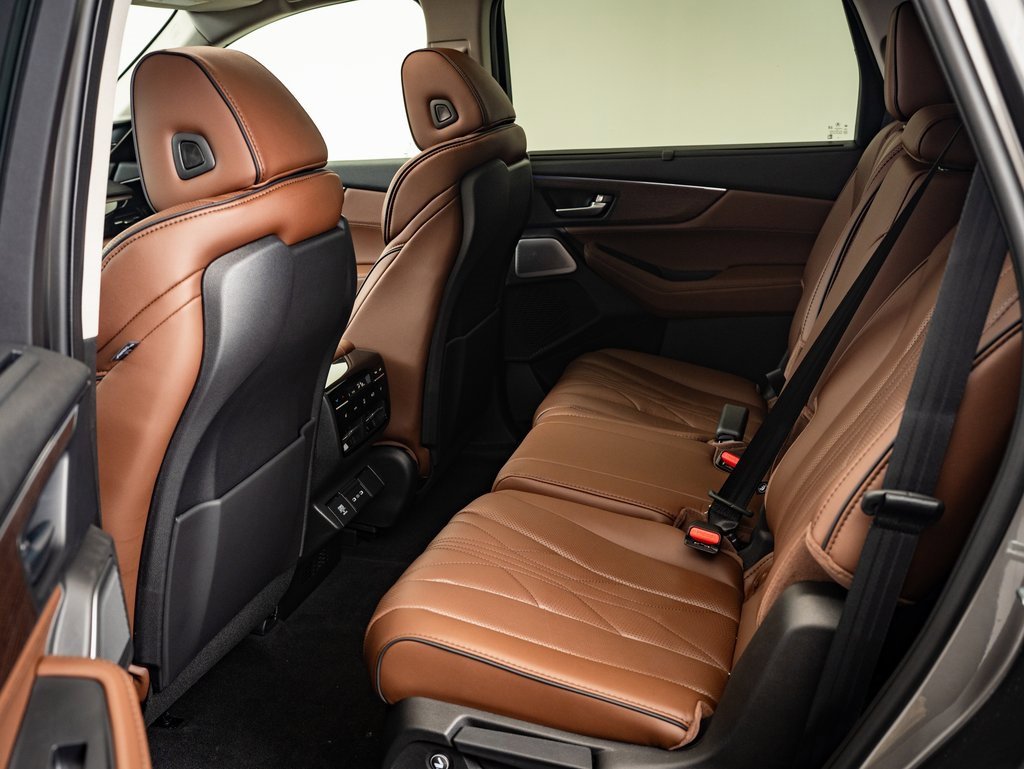 2026 Acura MDX SH-AWD Advance photo 33