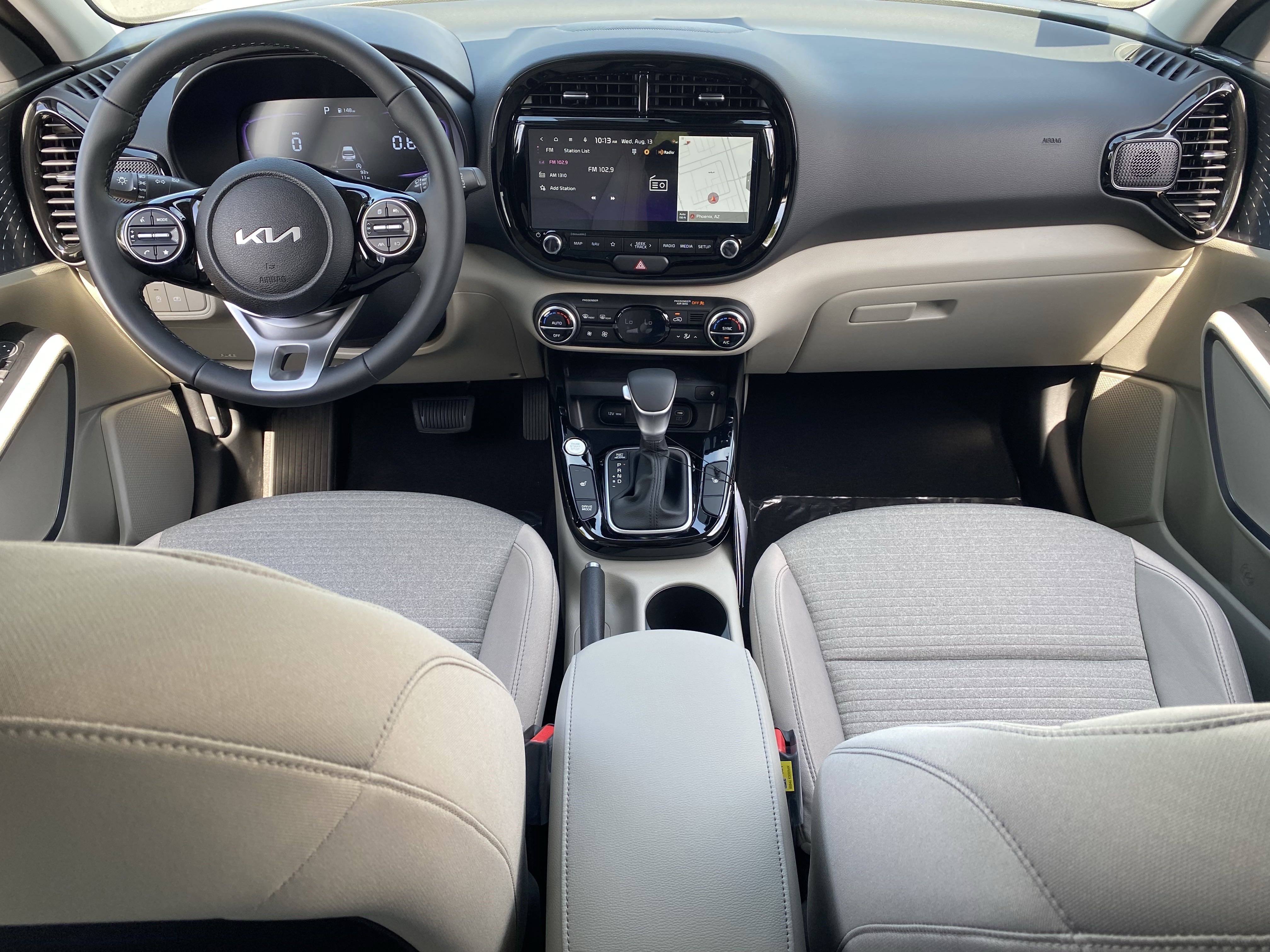2025 Kia Soul EX photo 3