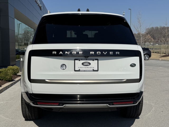 2023 Land Rover Range Rover SE photo 4