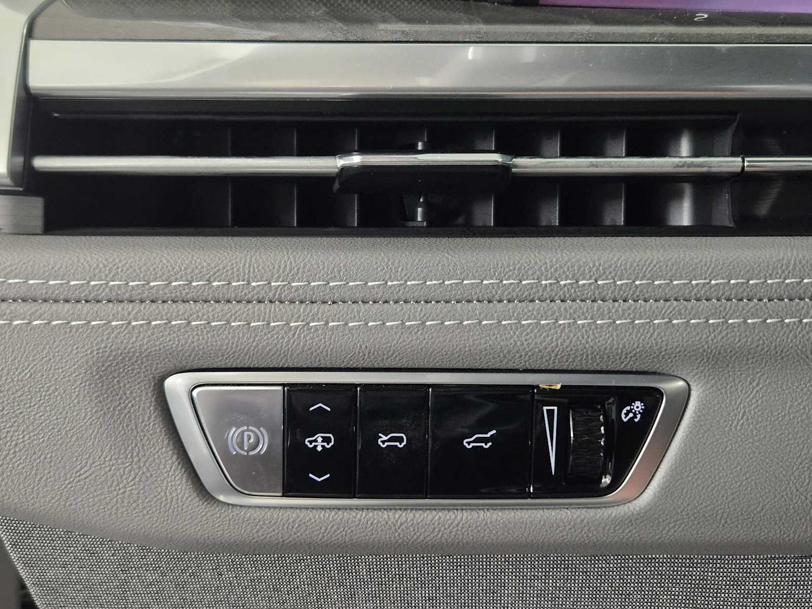 2026 Cadillac Escalade Sport photo 12