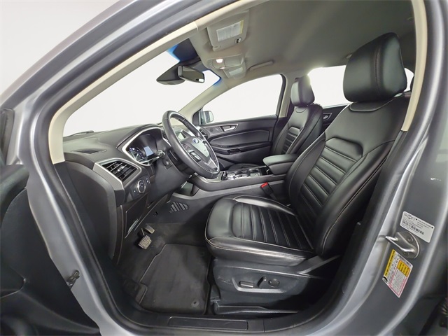 2020 Ford Edge SEL photo 9