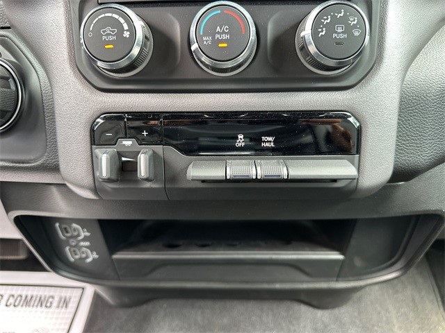 2024 Ram 2500 Big Horn photo 17