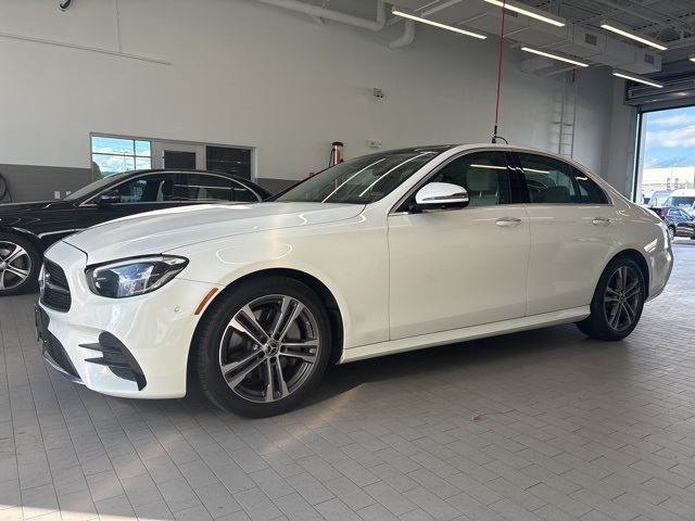 2022 Mercedes Benz E 350 4MATIC photo 5