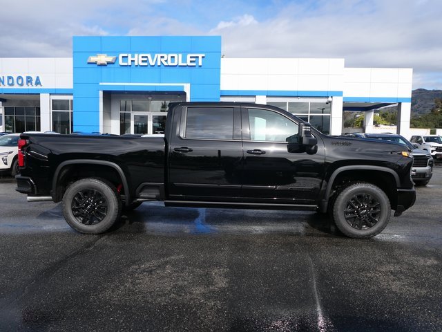 2026 Chevrolet Silverado High Country photo 2