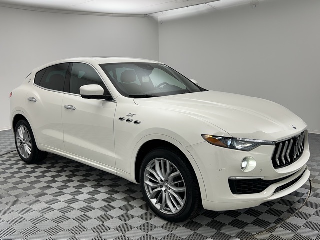 2022 Maserati Levante GT photo 3
