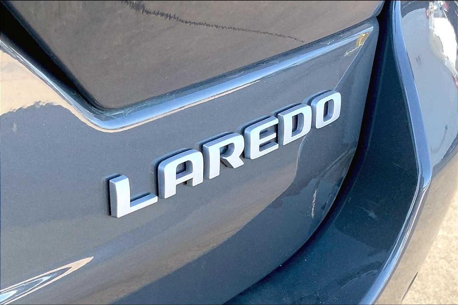 2025 Jeep Grand Cherokee Laredo X photo 15