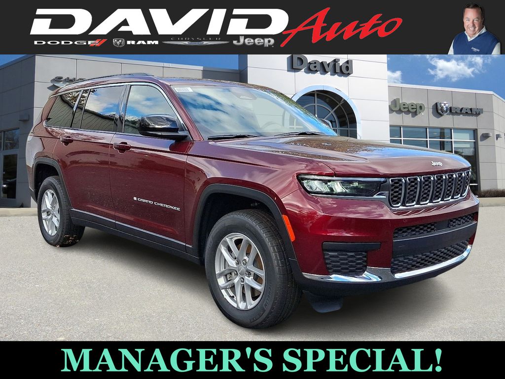 2025 Jeep Grand Cherokee L Laredo's photo