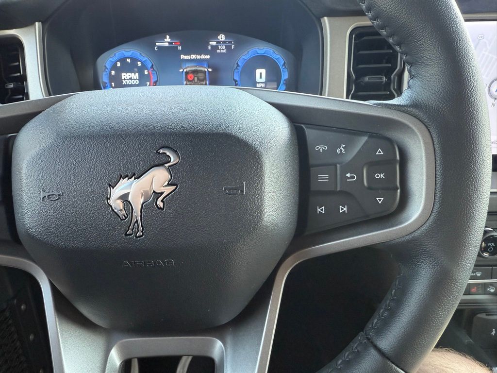 2025 Ford Bronco Outer Banks photo 9