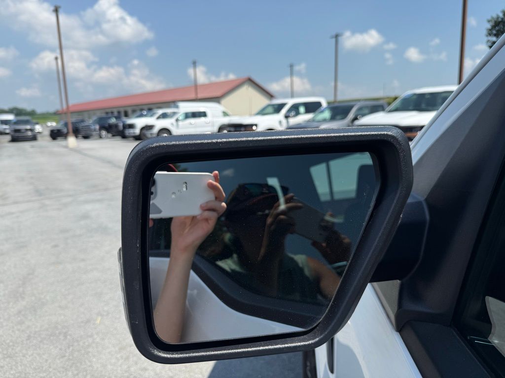 2023 Ford F-150 XLT photo 10