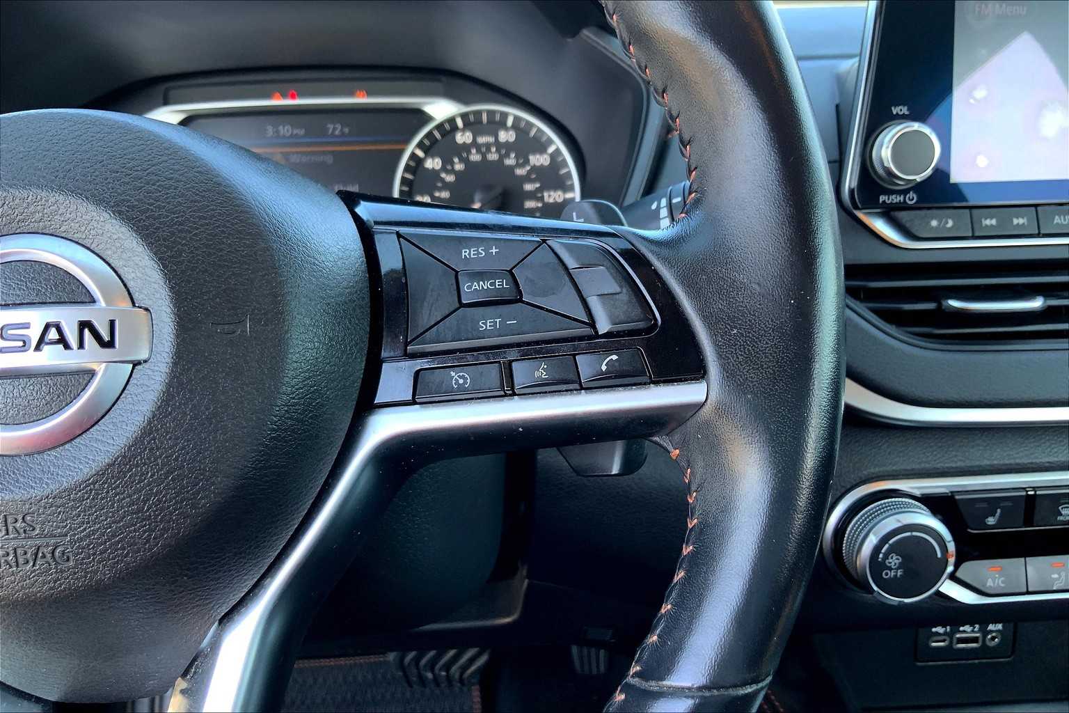 2020 Nissan Altima 2.5 SR photo 22
