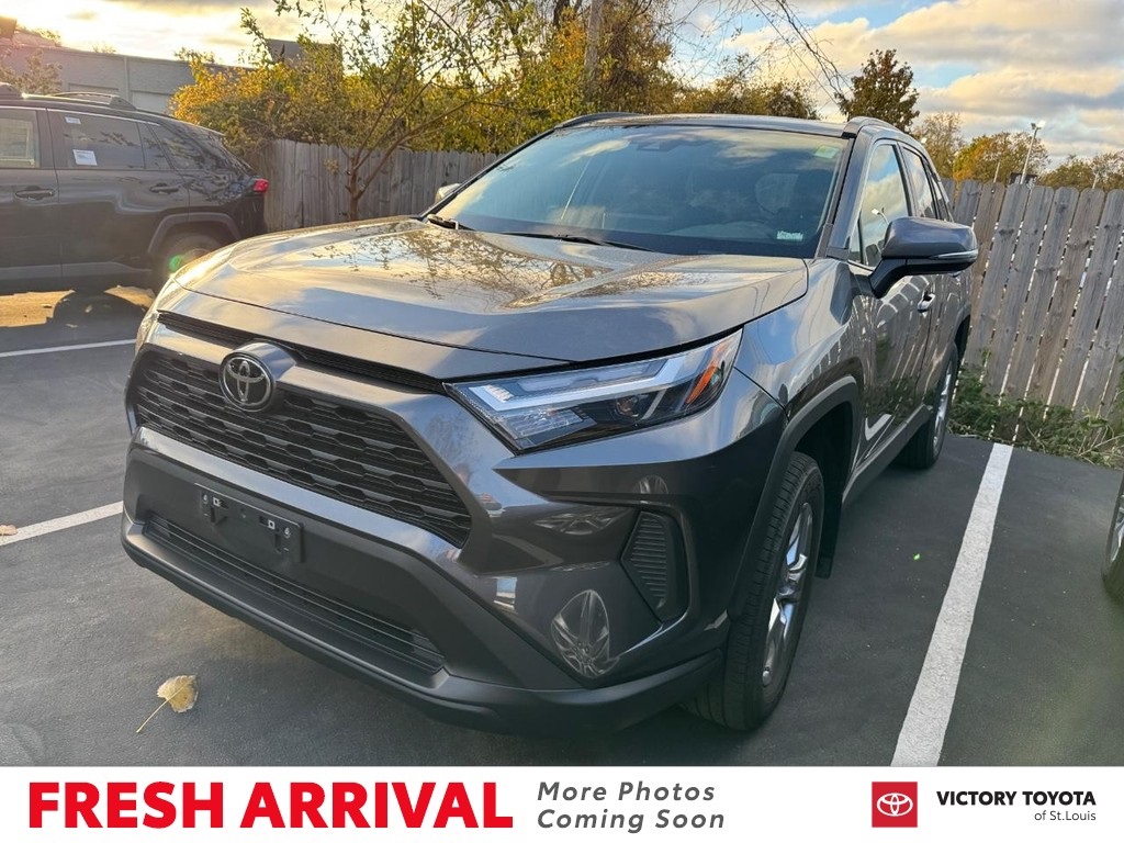 2023 Toyota RAV4 XLE's photo