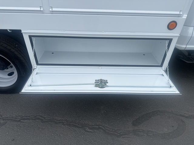 2025 Ford F-550 XL photo 4