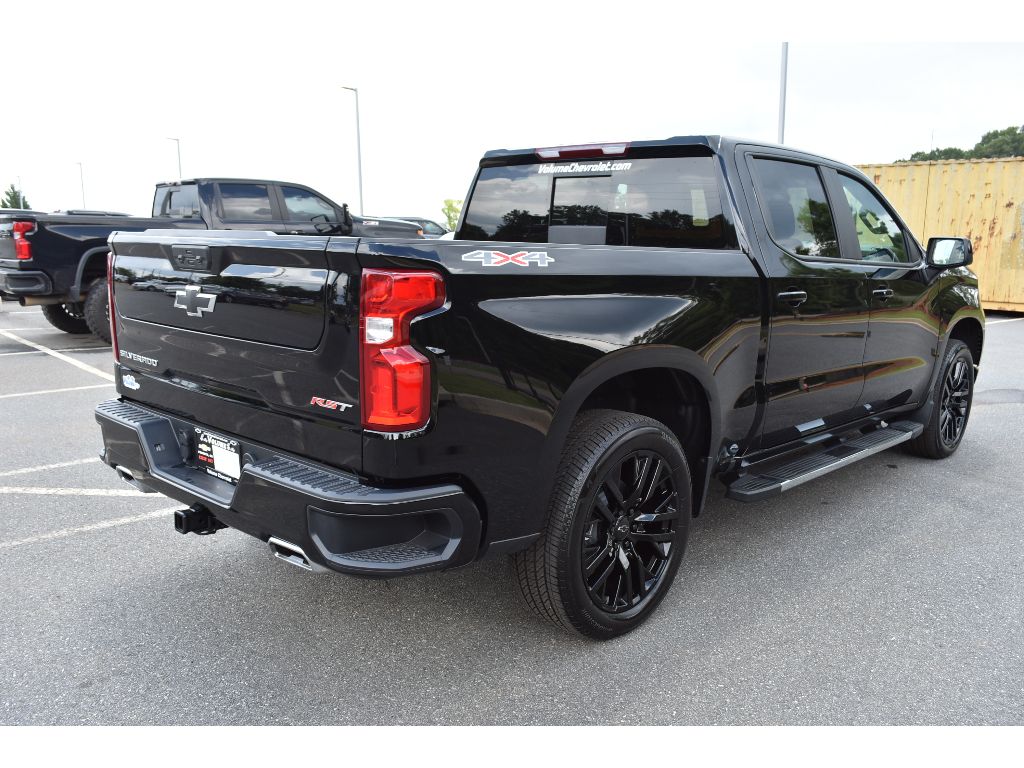 2025 Chevrolet Silverado 1500 RST photo 4