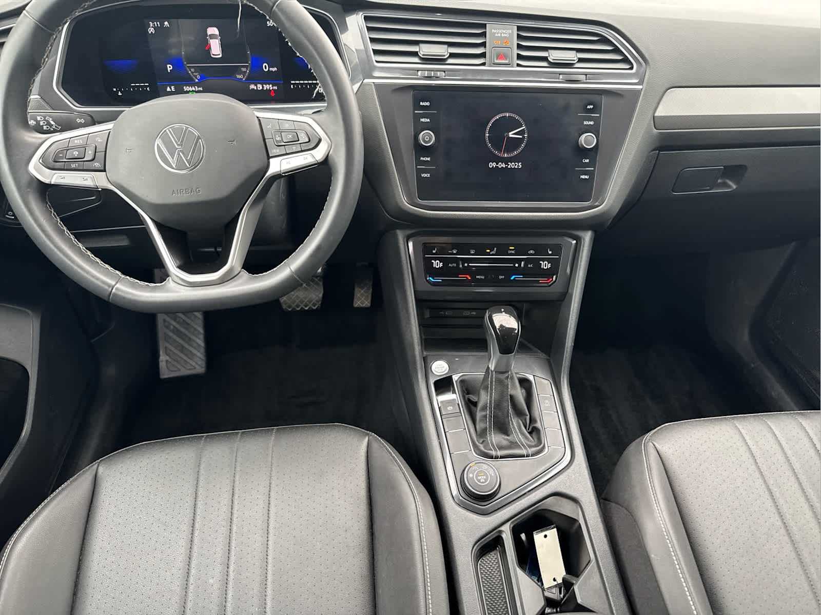 2023 Volkswagen Tiguan SE photo 14