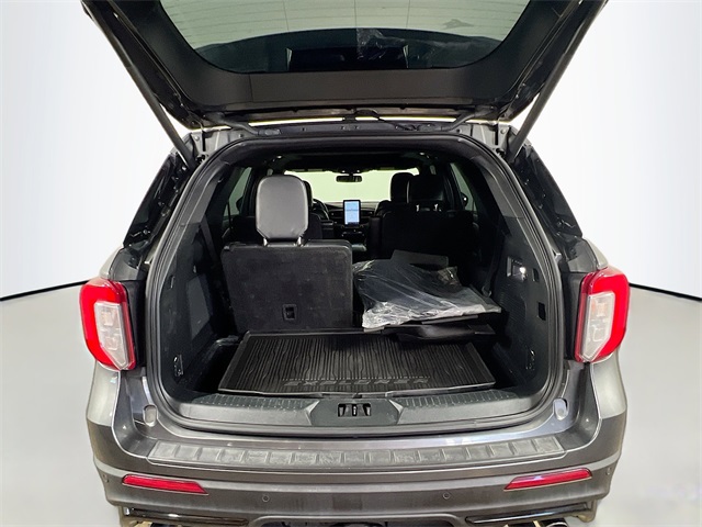2020 Ford Explorer ST photo 16