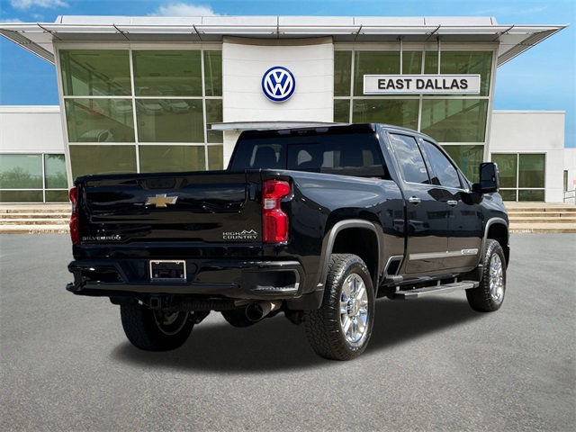 2024 Chevrolet Silverado 2500HD High Country photo 3